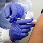 कोविशील्ड से जम सकता है खून का थक्का; टीका बनाने वाली एस्ट्राजेनेका ने साइड इफेक्ट्स की बात कबूली