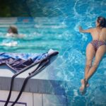 स्वीमिंग पूल में महिलाएं होंगी टॉपलेस : सरकार का बड़ा फैसला; पब्लिक स्वीमिंग पूल में पुरुषों की तरह ही टॉपलेस हो सकेंगी महिलाएं… …