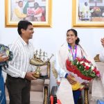 CG : फूल बरसाये, 30 लाख का चेक किया और प्रमोशन देकर बनाया DSP, कॉमनवेल्थ गेम की विजेता का सीएम ने ऐसे किया स्वागत